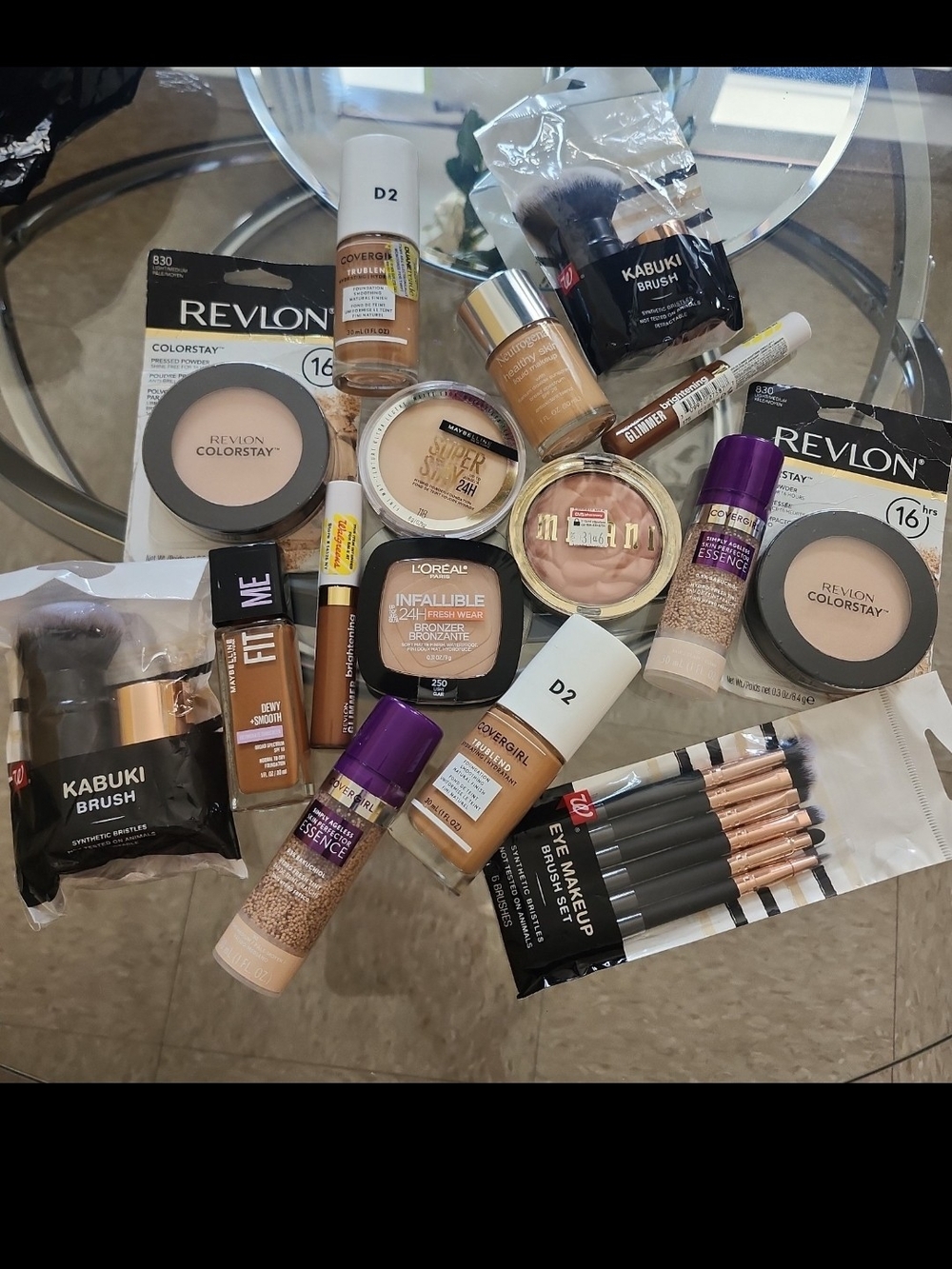 Revlon Foundations & Face Makeup Bundle in Beige and Tan Shades